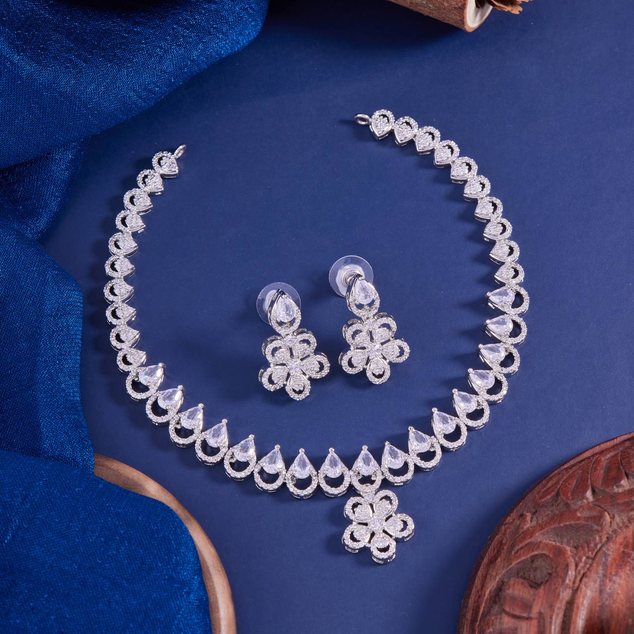 Crystal Petal Necklace Set – Silver Shine Statement Jewelry by Nivora Jewel