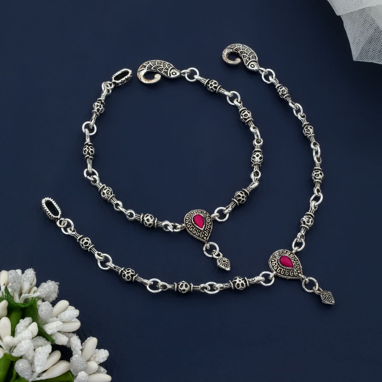 Rhea Antique Heart Anklet – Oxidized Silver Plated Traditional Payal with Red Accent by Nivora Jewel (Pair)